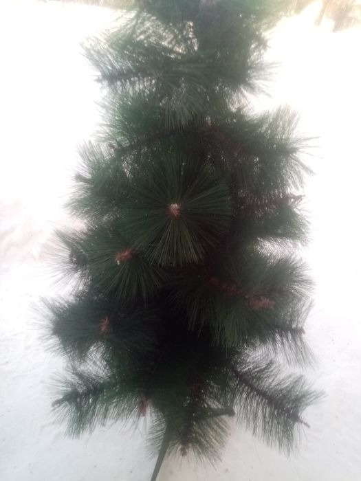 Продам новогоднюю ёлку.