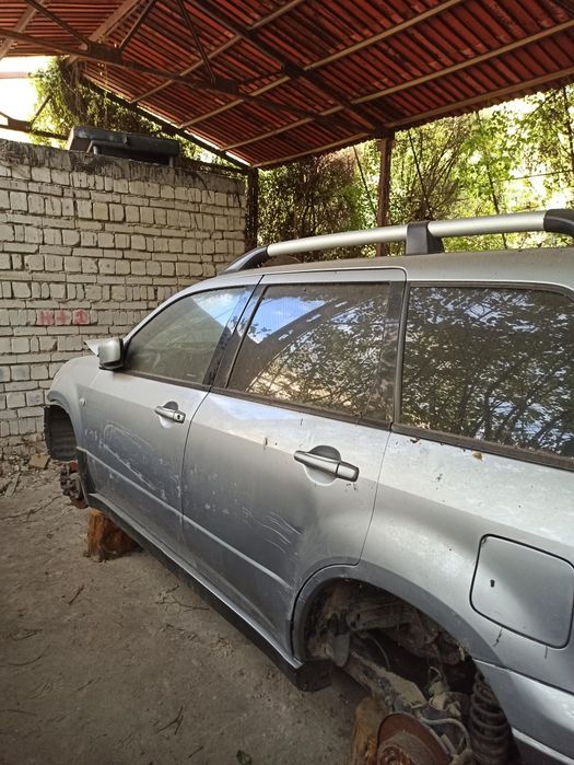 Mitsubishi outlander на части