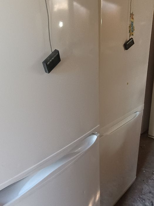 Frigider cu congelator tip combină frigorifică îndesit artic Privileg