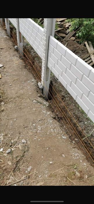 Garduri premium din prefabricate stalpi și plăci din beton comprimat