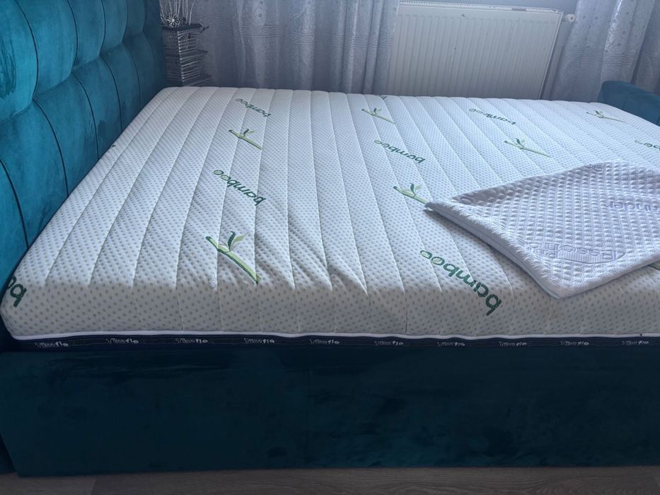 Se vinde pat dormitor