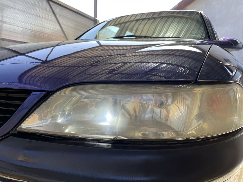 Оригинални ел. фарове Valeo за Вектра Б с монтирана LED система