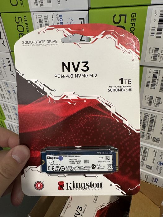 Продам SSD 1TB Kingston