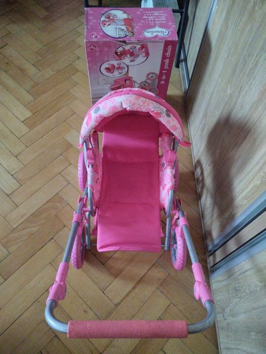 Vând Cărucior pentru plimbat  păpuși