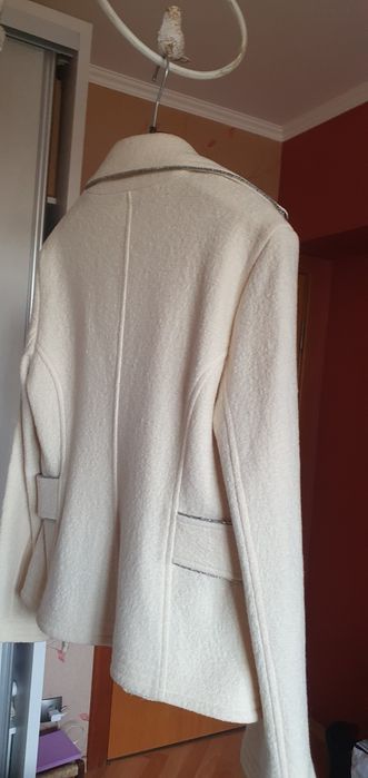 Жакет/пиджак/ короткое пальто