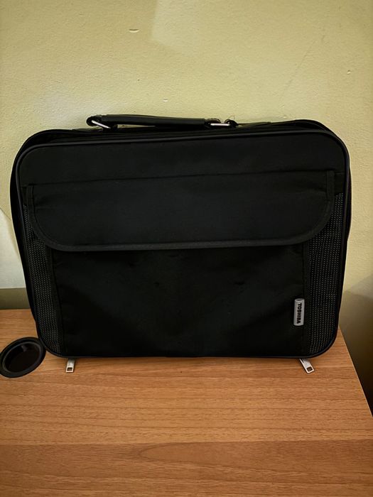 Dell Vostro 15 3530 / i5-1334U 13th Gen / 16GB RAM / 512GB SSD + чанта