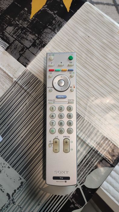 Sony KDL 20S2020 LCD COLOUR TV- малък телевизор