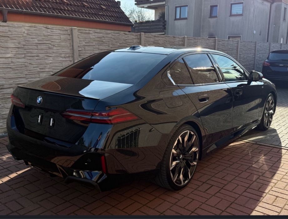 Usa stanga/dreapta, fata/spate, spate complet - BMW G60 M-Paket