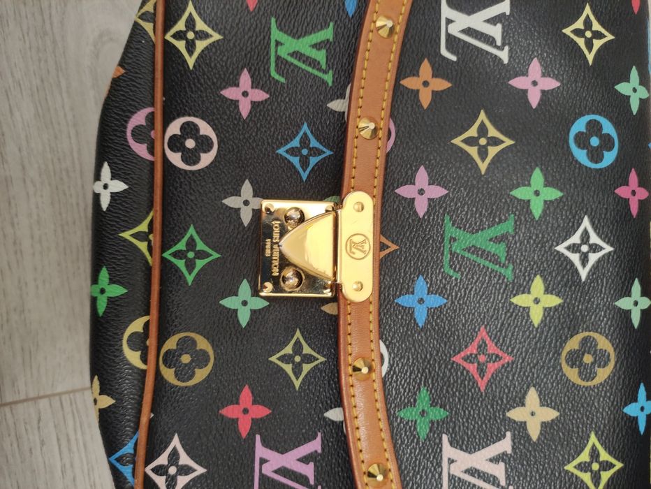Genti Louis Vuitton