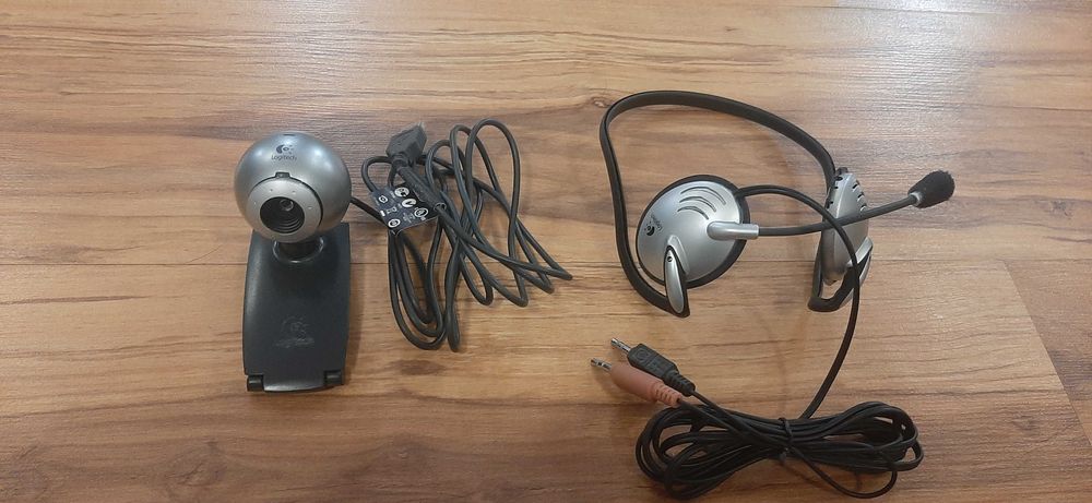 Casti cu microfon + camera web Logitech model V-UBB39-5 lei transport
