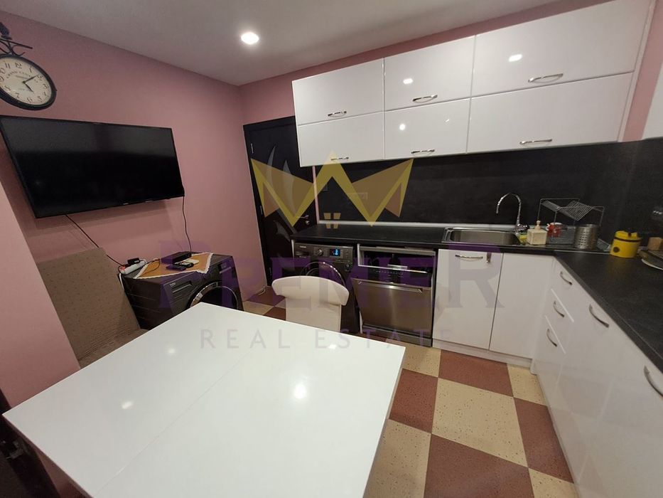 Дава се под наем Тристаен апартамент в Варна, Трошево - 61 кв.м за 648.21 € - Снимка #1