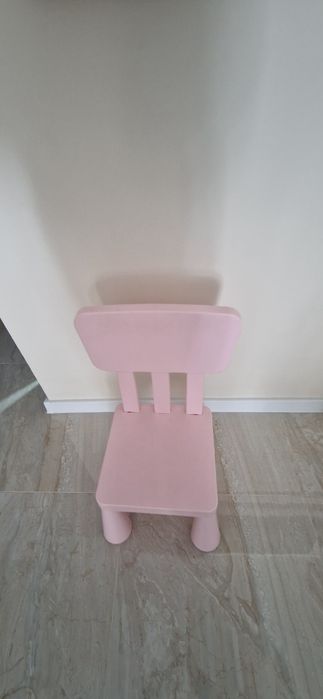 Ратанова табуретка