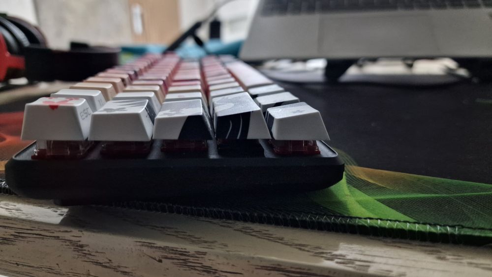 Клавиатура HyperX origin в форумфакторе 65%