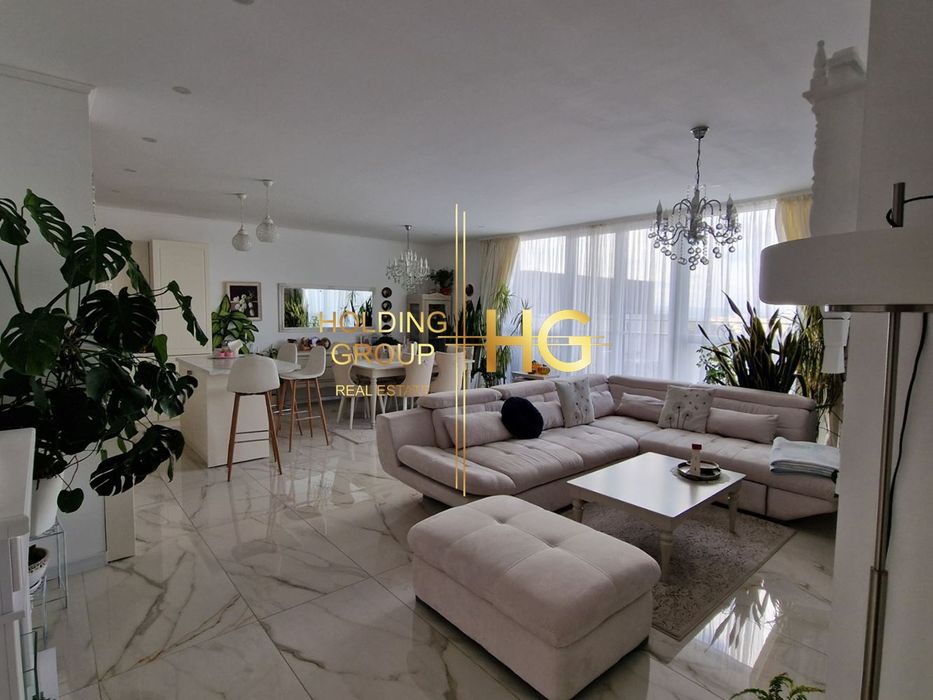 Продава се Тристаен апартамент в Варна, Гранд Мол Варна - 174 кв.м за 1055 €/кв.м - Снимка #1