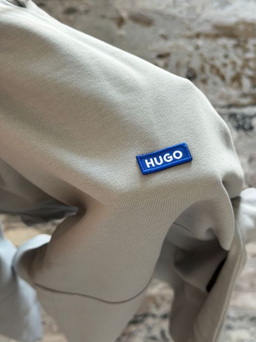 Hanorac hugo boss nou original