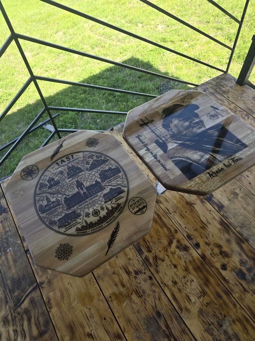 Masute de cafea pe comanda din fag si rasina epoxidica   55 x 50 cm