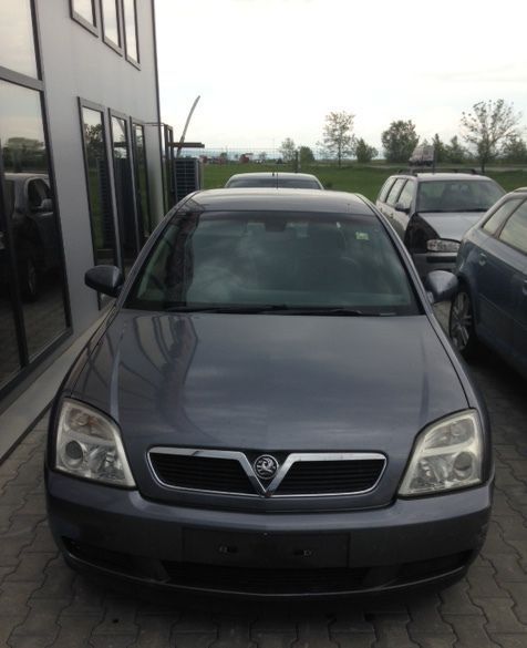 Dezmembram Opel Vectra LS,1.8 benzina,an fabr 2003