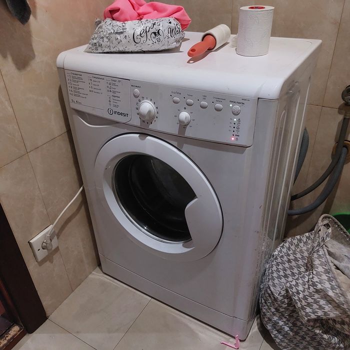 Продам стиральную машинку индезит