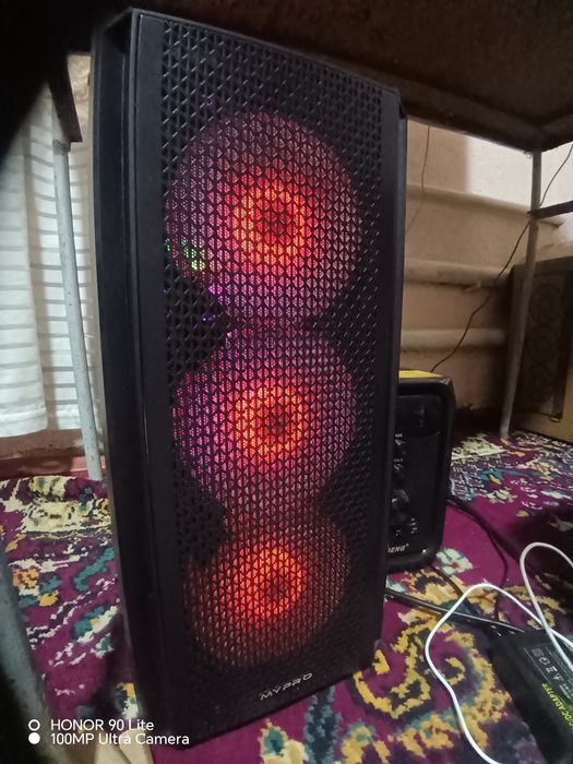 oyin ofis uchun orta darajadagi kuchli kamputer