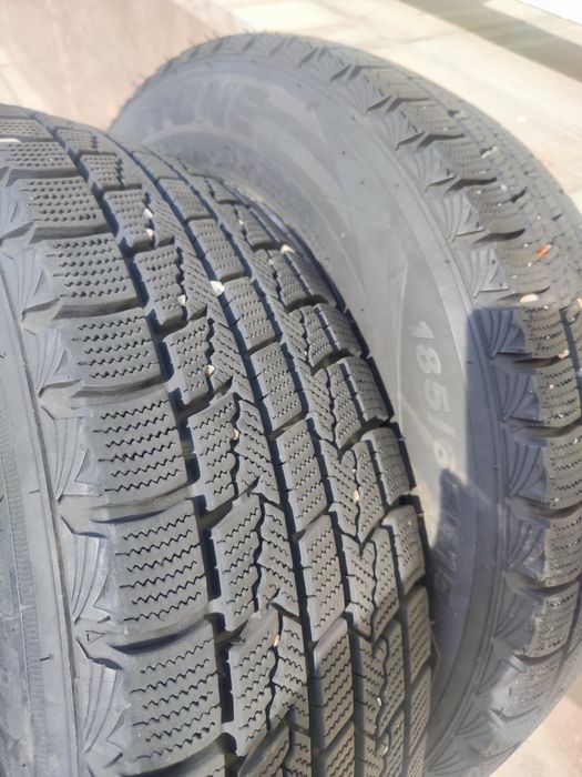 Продам комплект б/у зимней резины