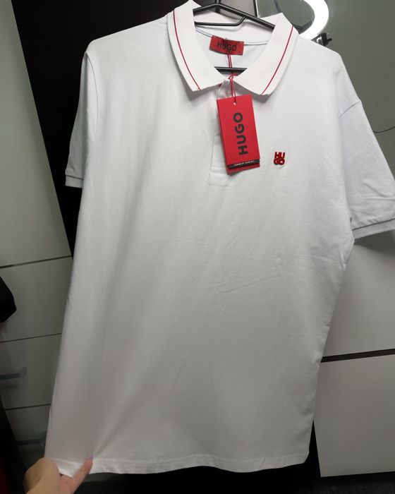 Tricou hugo boss cu guler