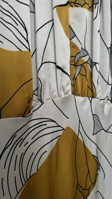 Продаю шелковое платье фирмы BGN