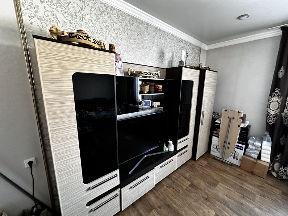 Продам стенку для гостинной