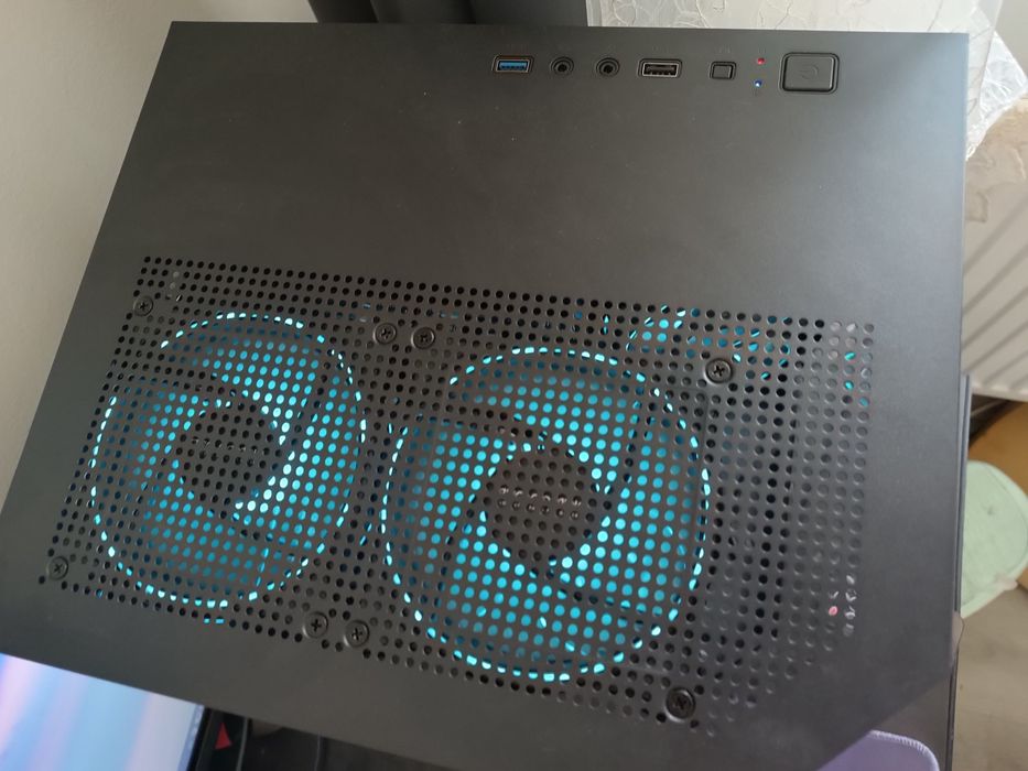 Vând PC foarte bun