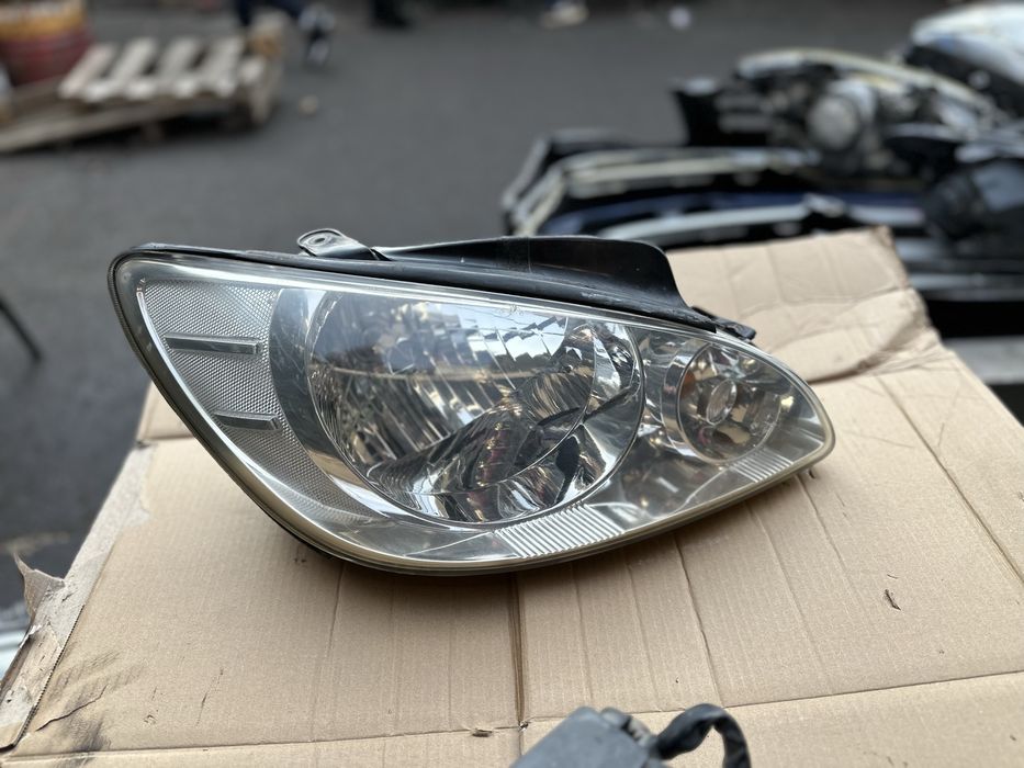 Hyundai Getz фара передний