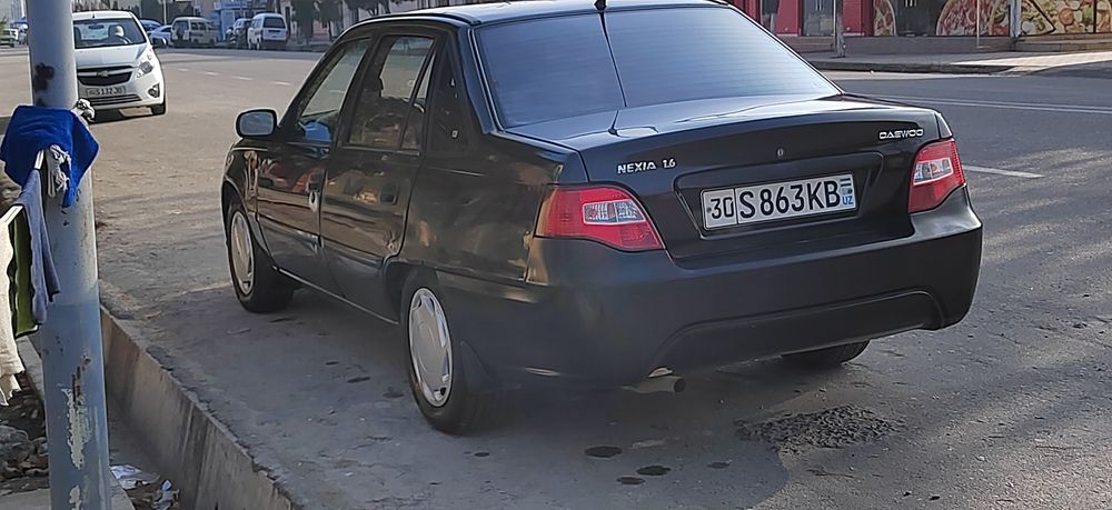 Нексия 2 сотилади