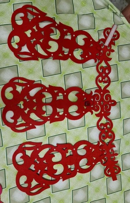 Жилетку для девочки в национальном стиле