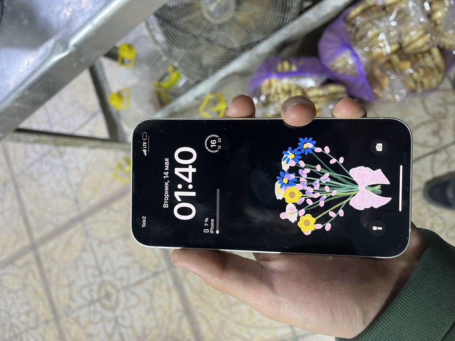 айфон 13 с гарантий 2025