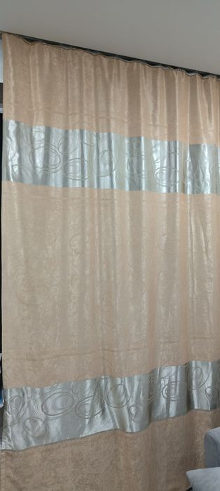 Шторы вместе с тюлью