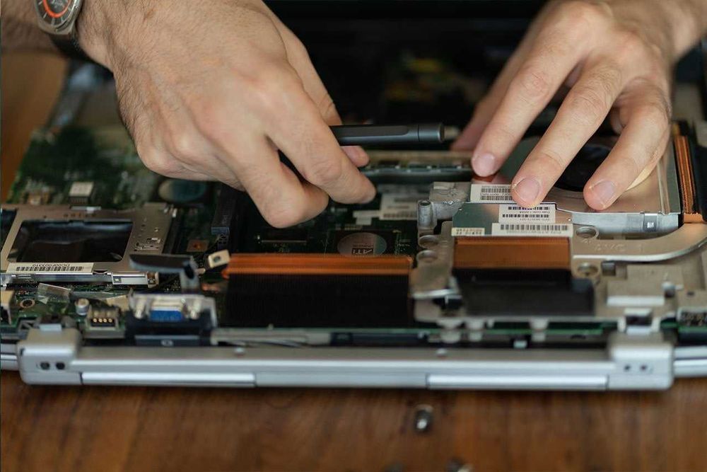 instalare windows , update bios , reparatii laptop / pc , curatare laptop / pc