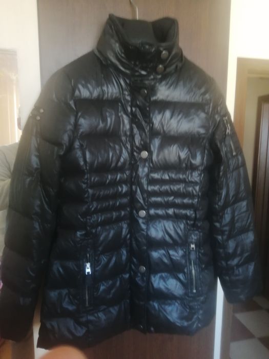 Дамско яке шушляково. Цвят черно.