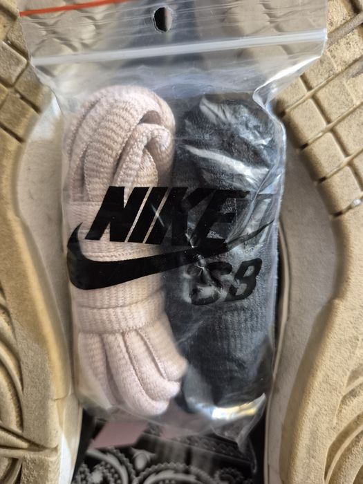 Nike dunk sb travis