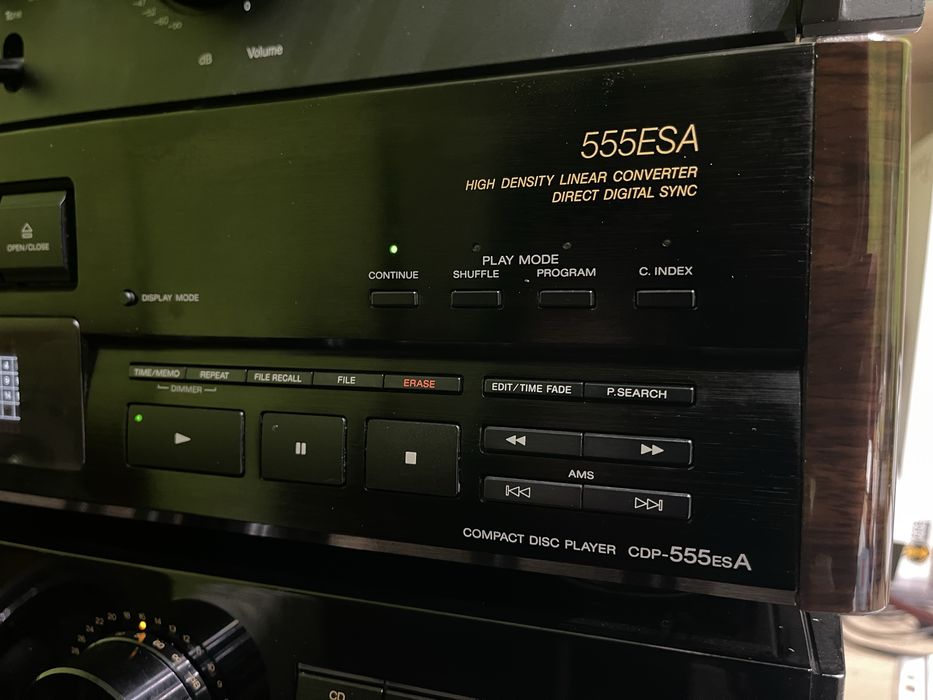 CD проигрыватель SONY CDP 555ESA