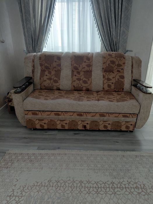 Диван бу хорошем состоянии