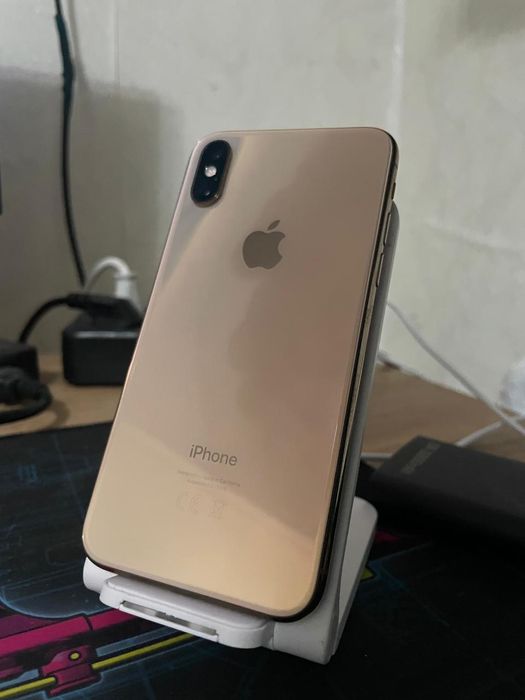 Продам iphone X.