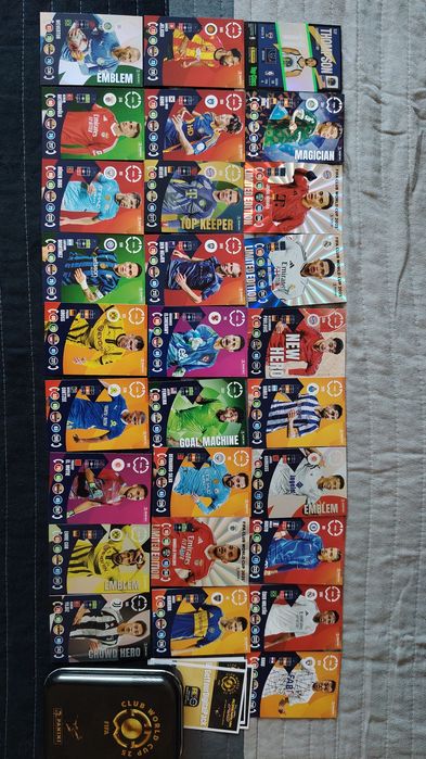 Lot 30 Cartonașe Panini FIFA Club World Cup 2025 + Cutie Metalică (Limited Edition)