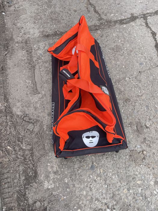 Geanta echiament hochei pe roti