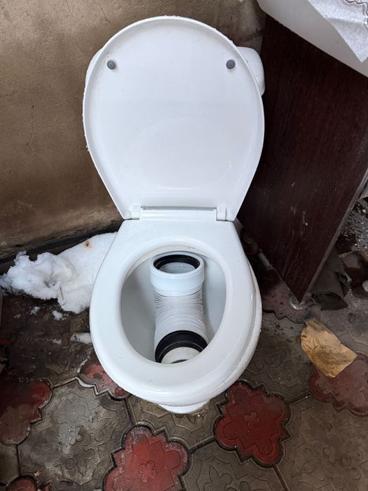 Продам срочно унитаз