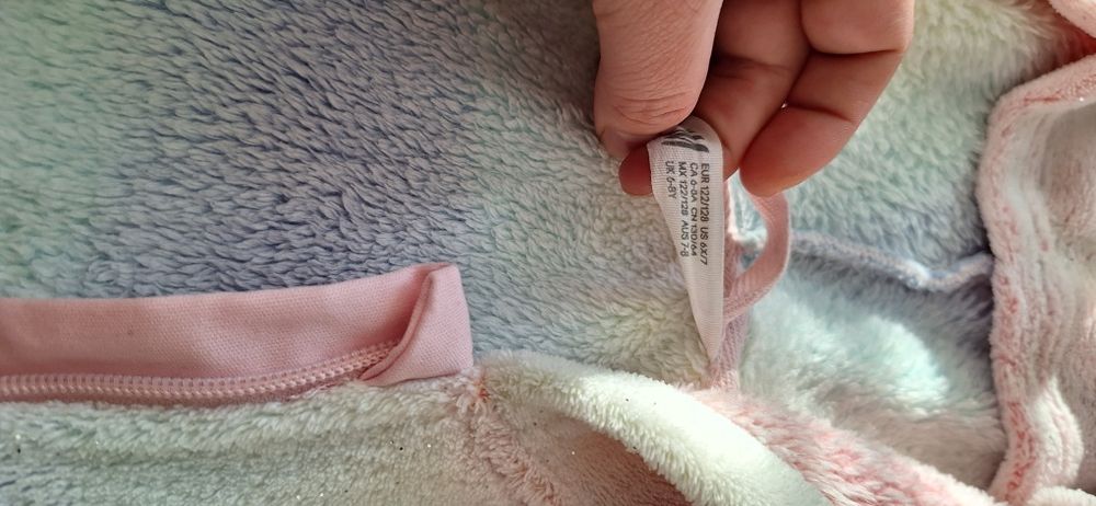 Якенце hm 122/128размер