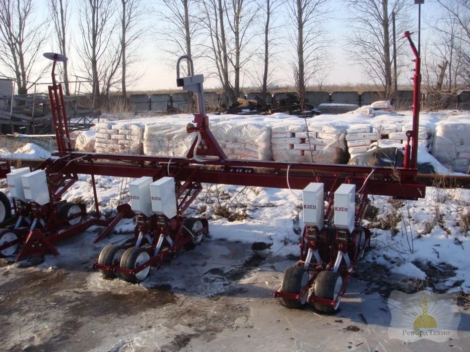 Овощная сеялка Клен 2,8