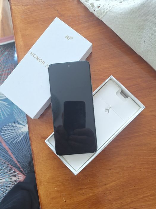 Honor  200 smart
