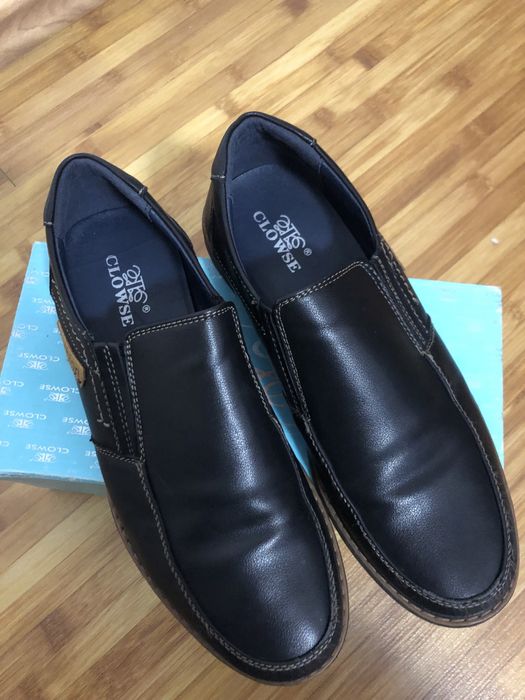 Vand pantofi din piele !