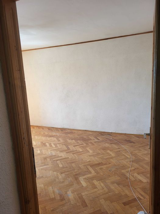 Apartament cu 2 camere de vanzare pe strada  9 mai
