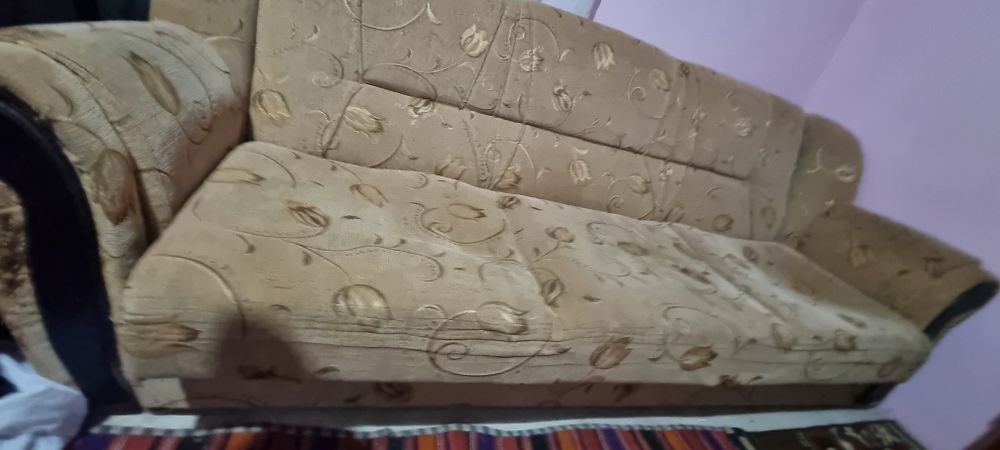 uchala mebel birga sotilad