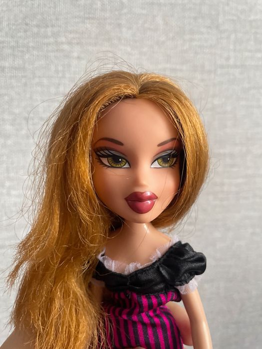Кукла Bratz Братц Мег Мейган
