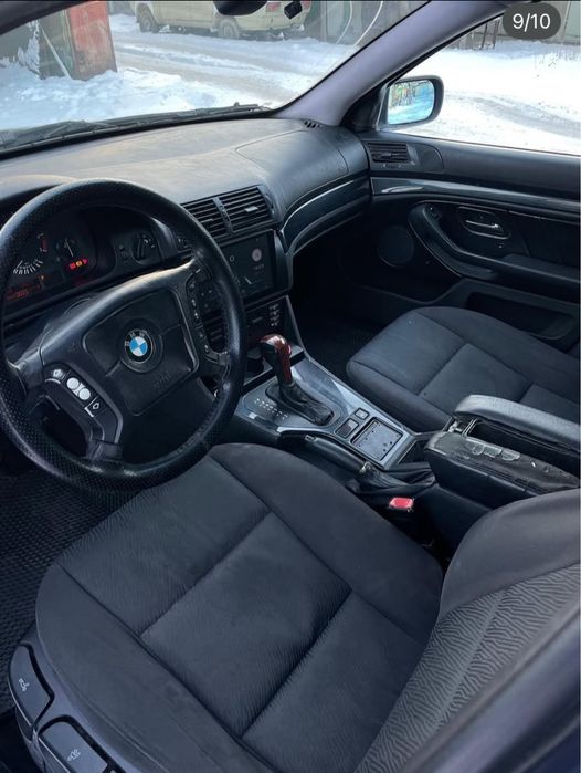 Продам машину BMW528i